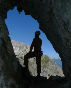 22 Agosto 2010: secondo weekend di scavo, l'ingresso della grotta